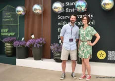 Erwin Giezen and Francesca Lanzillotta in front of Stardiva, “the first ever star shape Scaevola (aemula).”